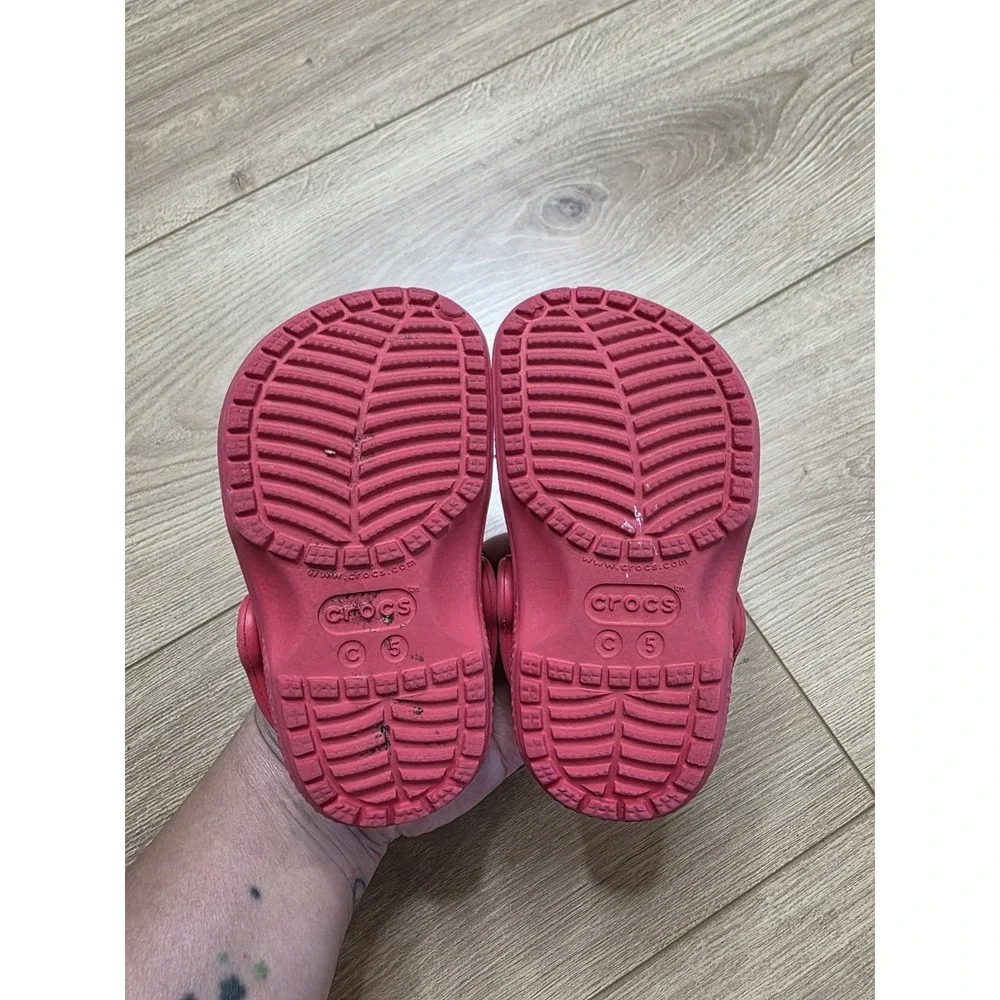 Crocs Classic Clogs Toddler size 5c Red Iconic Comfort